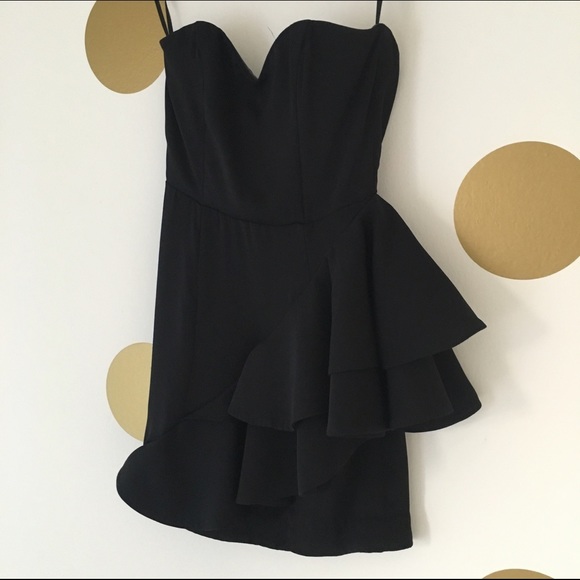 ✨H&M Black Ruffle Strapless Dress✨ - Picture 4 of 4